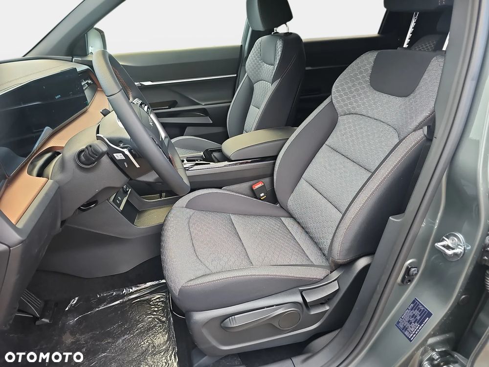 SsangYong/KGM Torres - 12