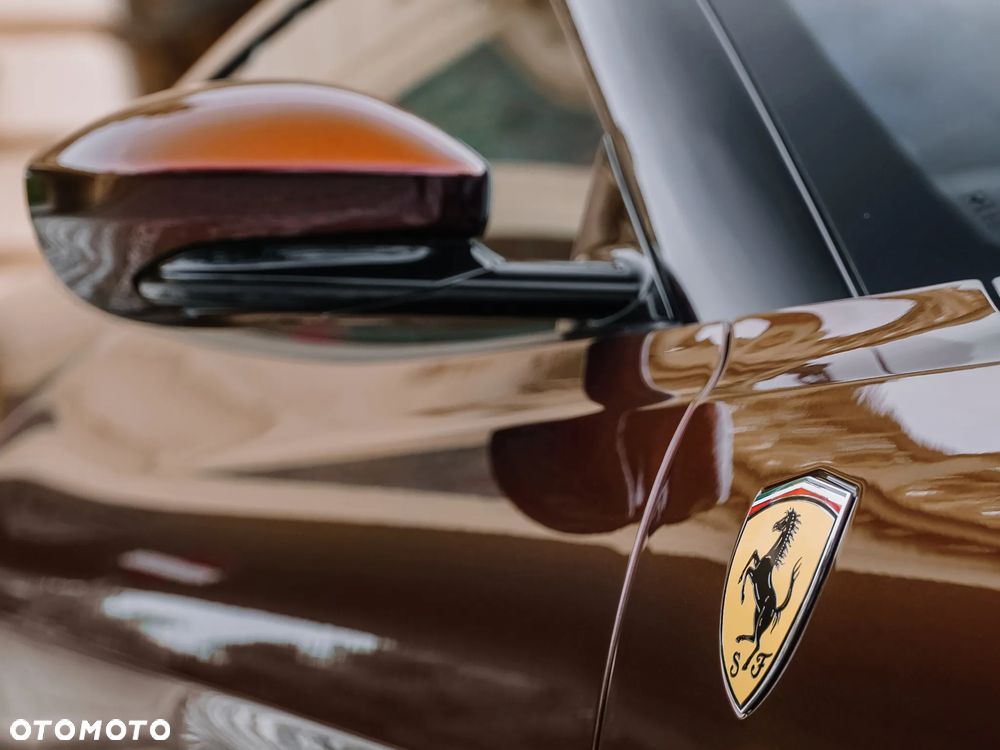 Ferrari Portofino - 32