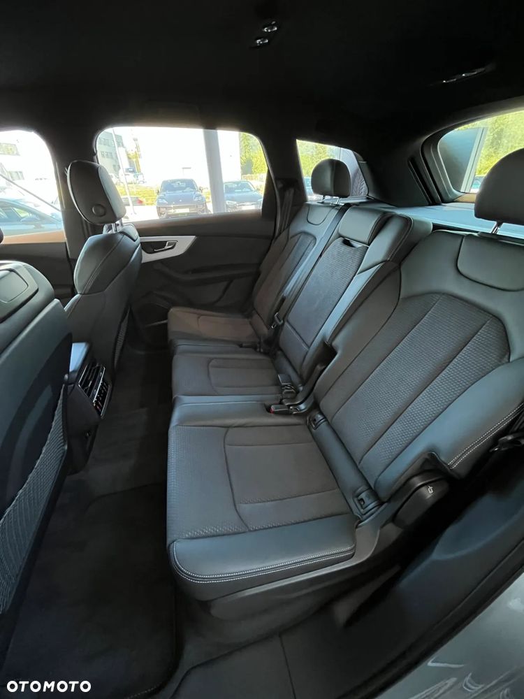 Audi Q7 - 12