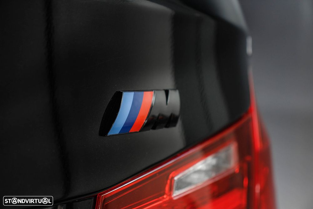 BMW 320 d Auto Pack M - 32