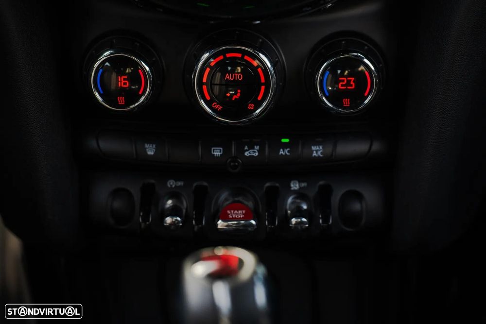 MINI 3 Portas Cooper SD - 32