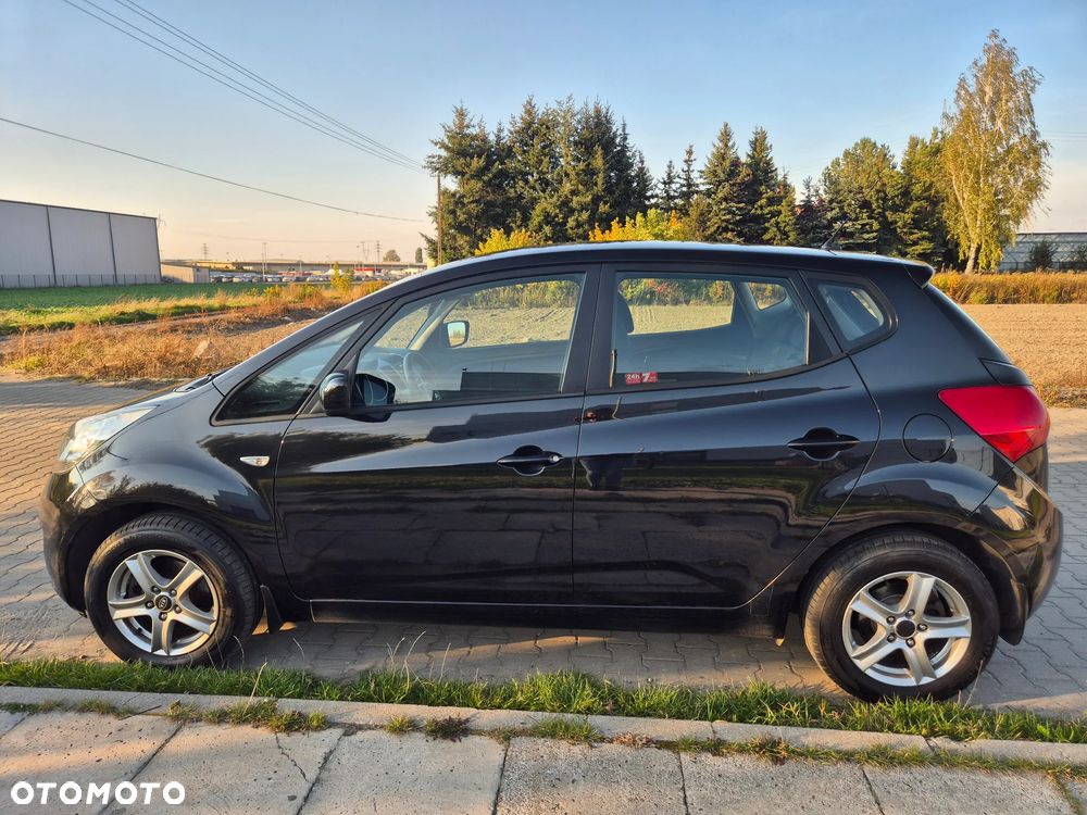 Kia Venga - 16