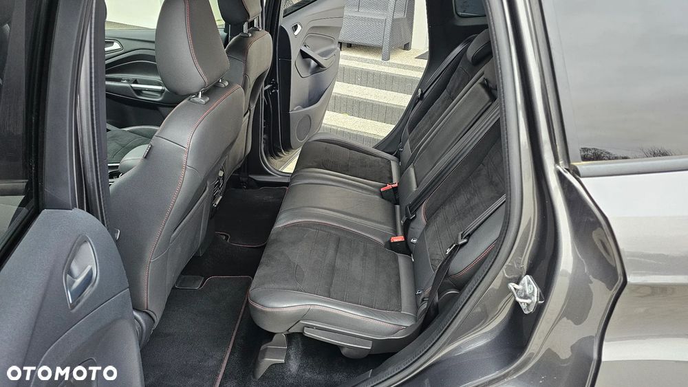 Ford Kuga 1.5 EcoBoost 2x4 ST-Line - 10