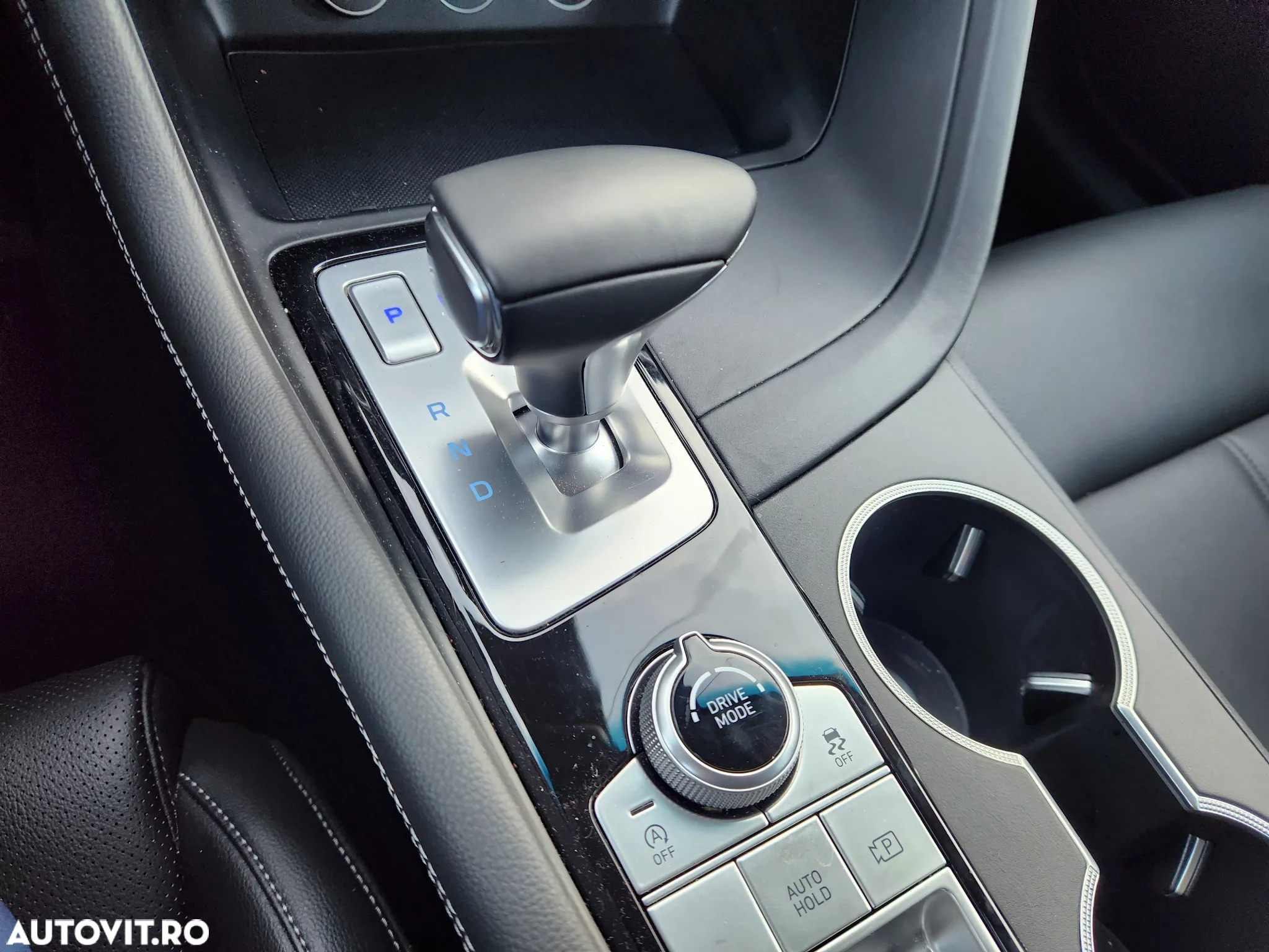 Genesis G70 - 12