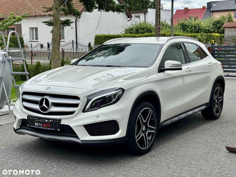 Mercedes-Benz GLA 180 AMG Line - 11