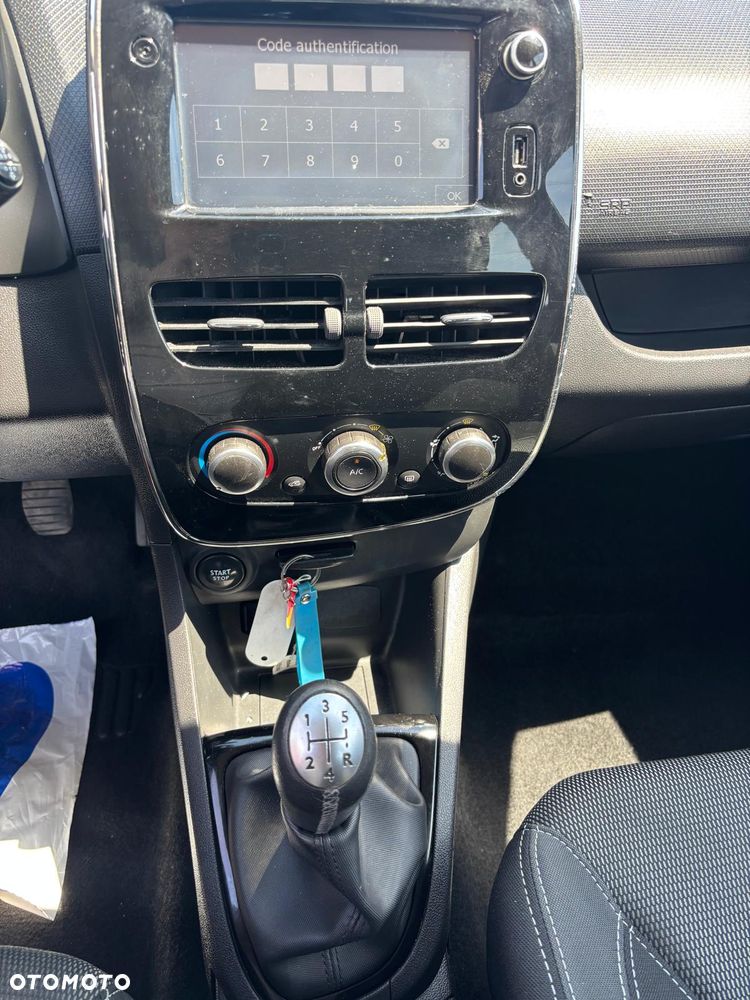 Renault Clio - 15