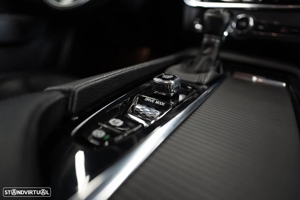 Volvo S90 2.0 D4 Momentum Geartronic - 39