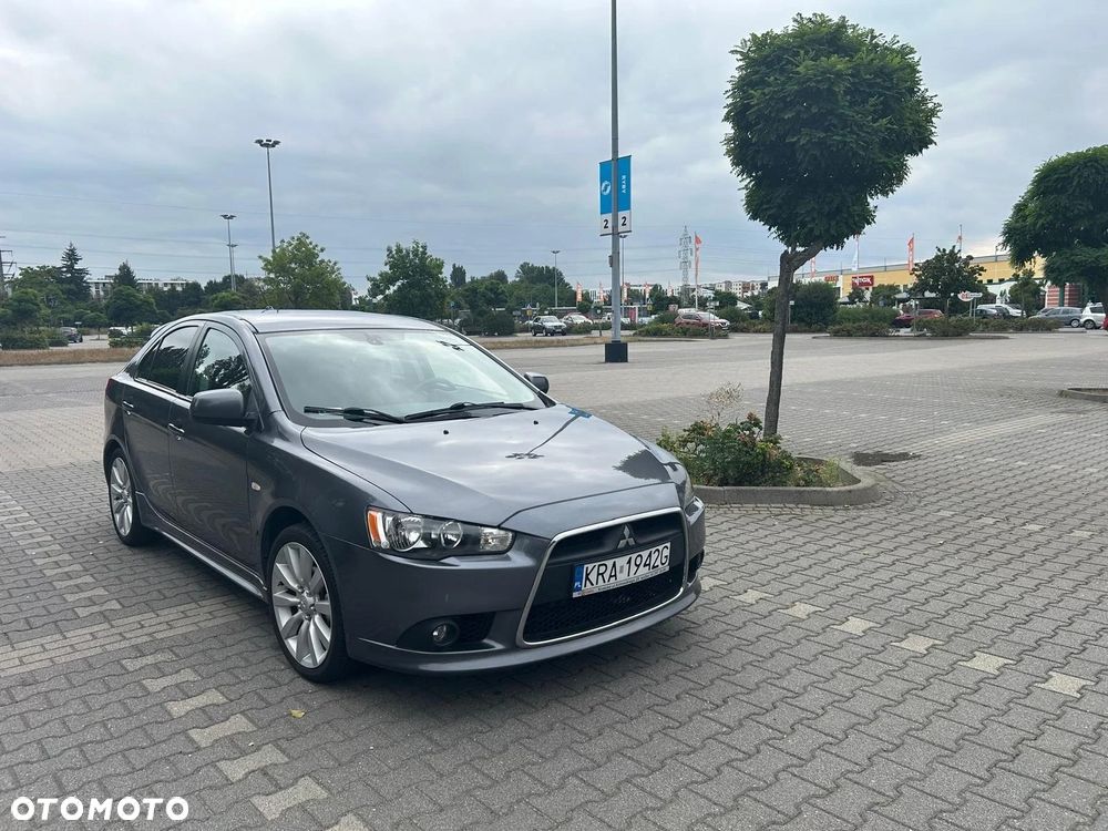 Mitsubishi Lancer - 1