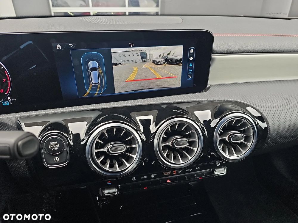 Mercedes-Benz CLA 200 AMG Line 7G-DCT - 23