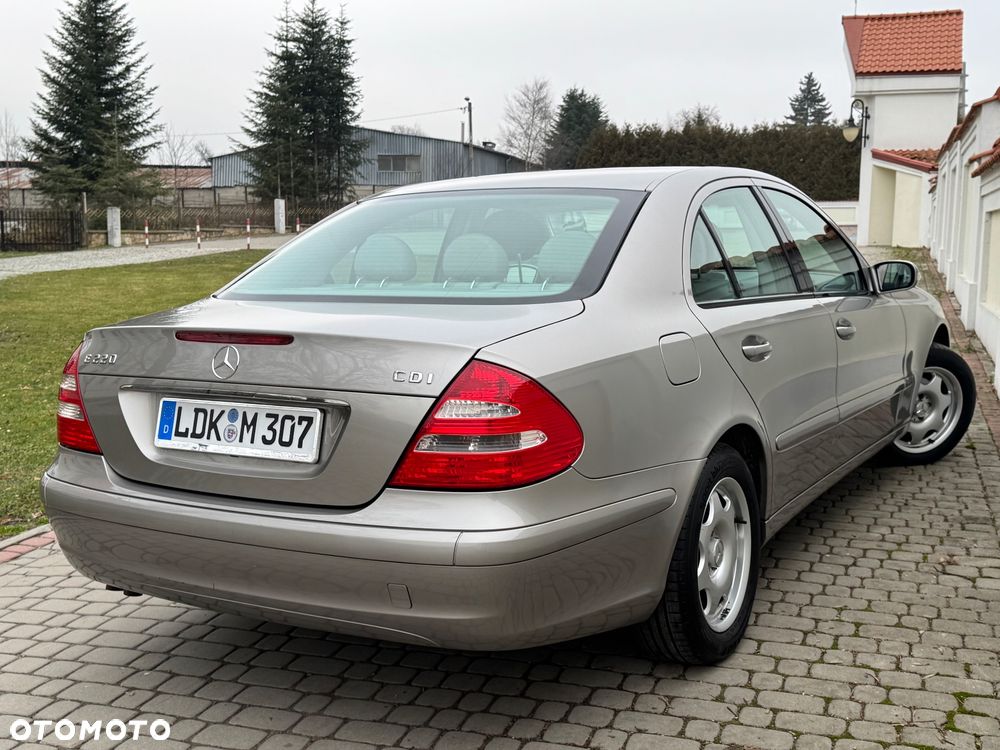 Mercedes-Benz Klasa E - 9