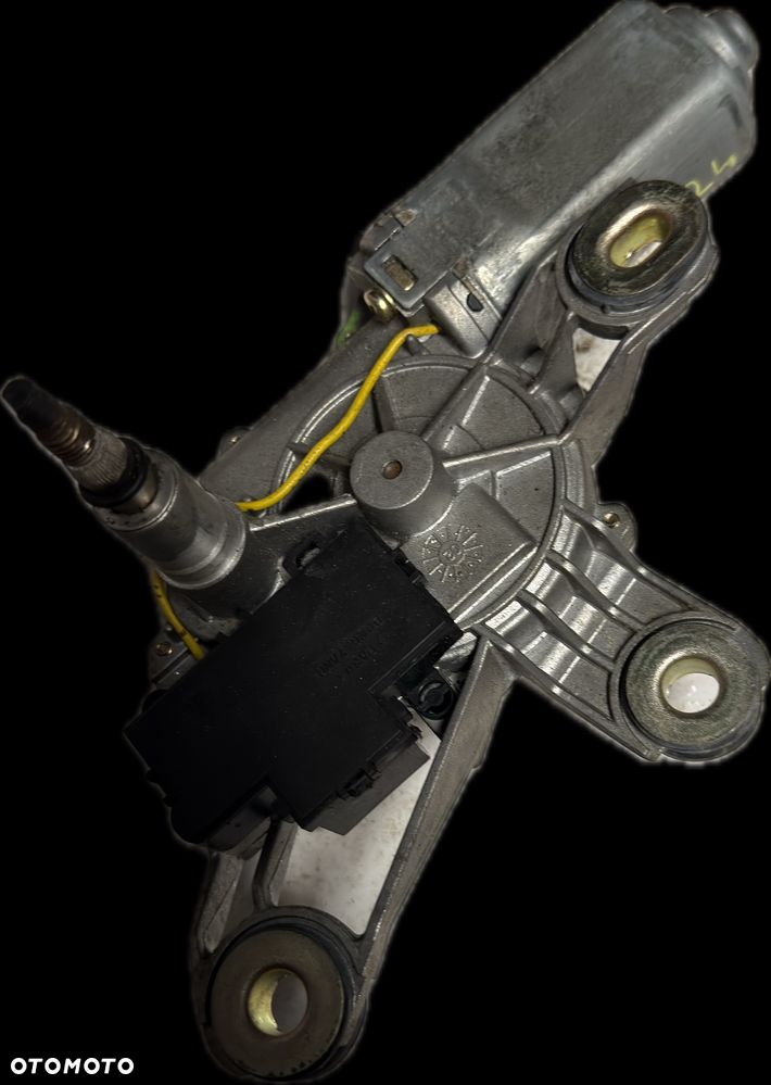 VOLKSWAGEN GOLF 4 SILNICZEK TYLNEJ WYCIERACZKI - 2