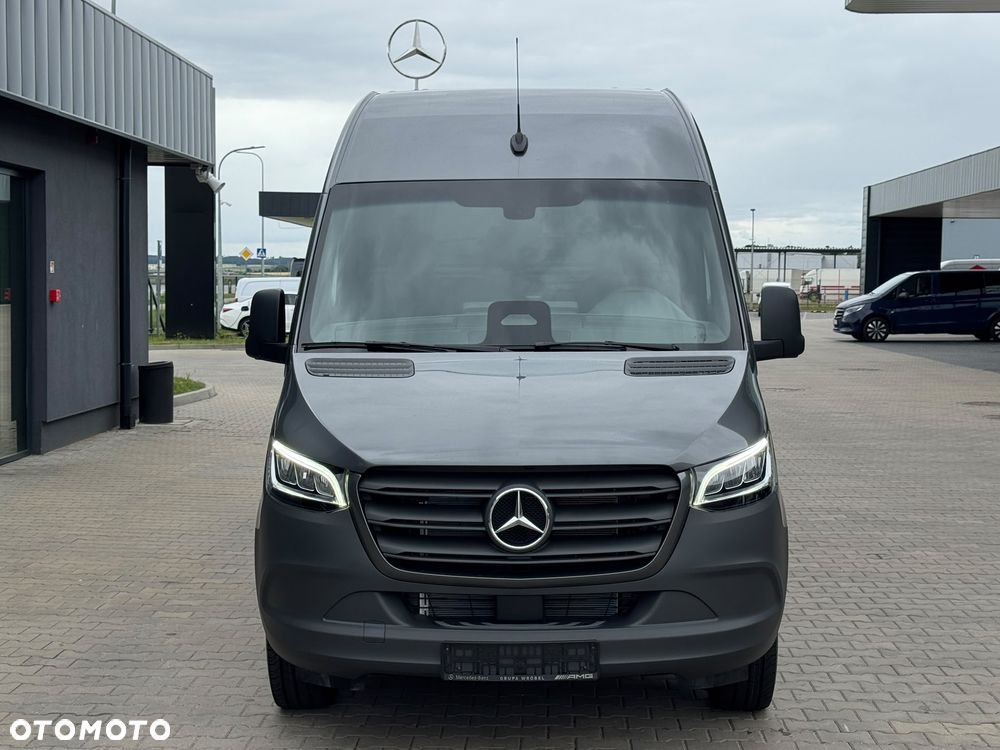 Mercedes-Benz Sprinter - 4
