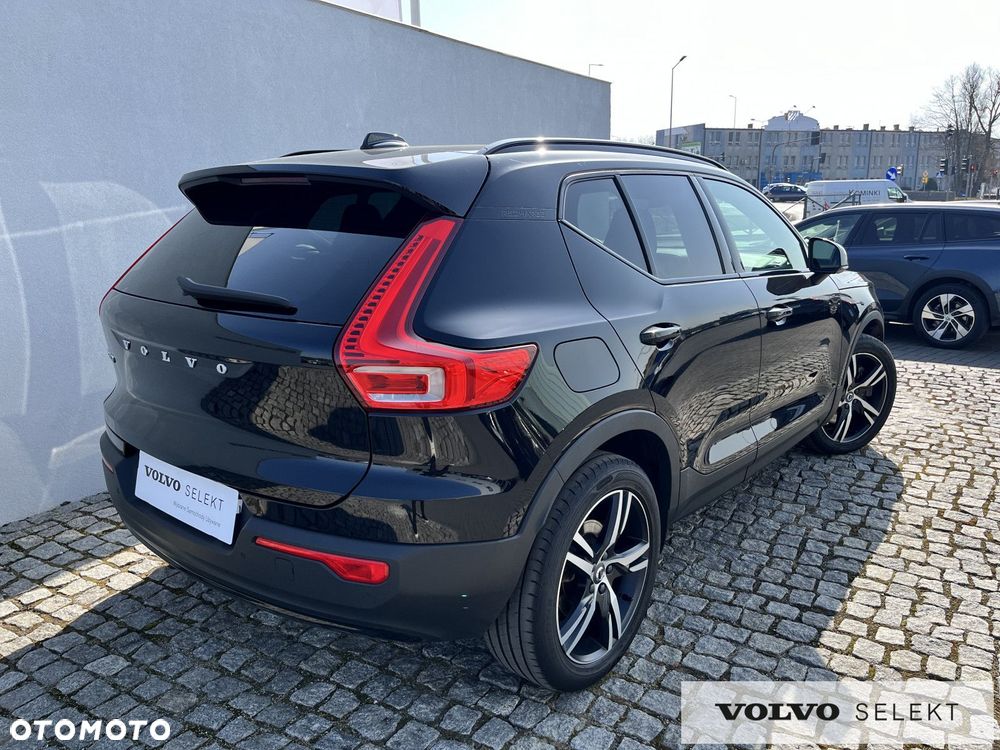 Volvo XC 40 - 38
