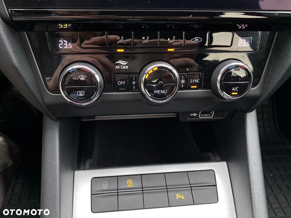 Skoda Octavia 1.6 TDI SCR Ambition DSG - 18