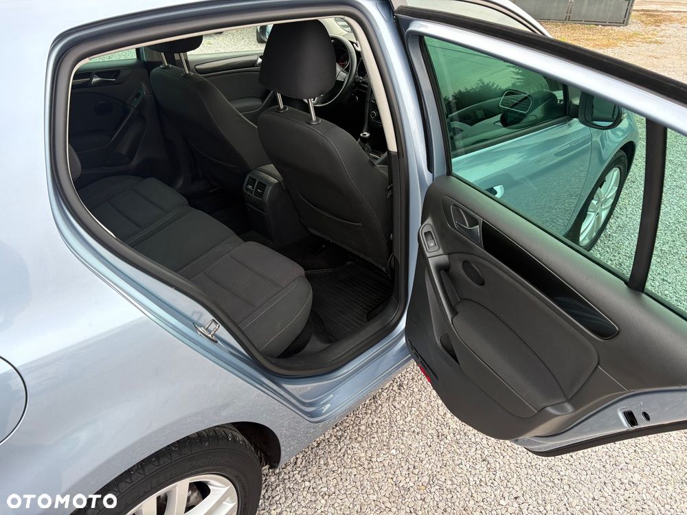 Volkswagen Golf - 31
