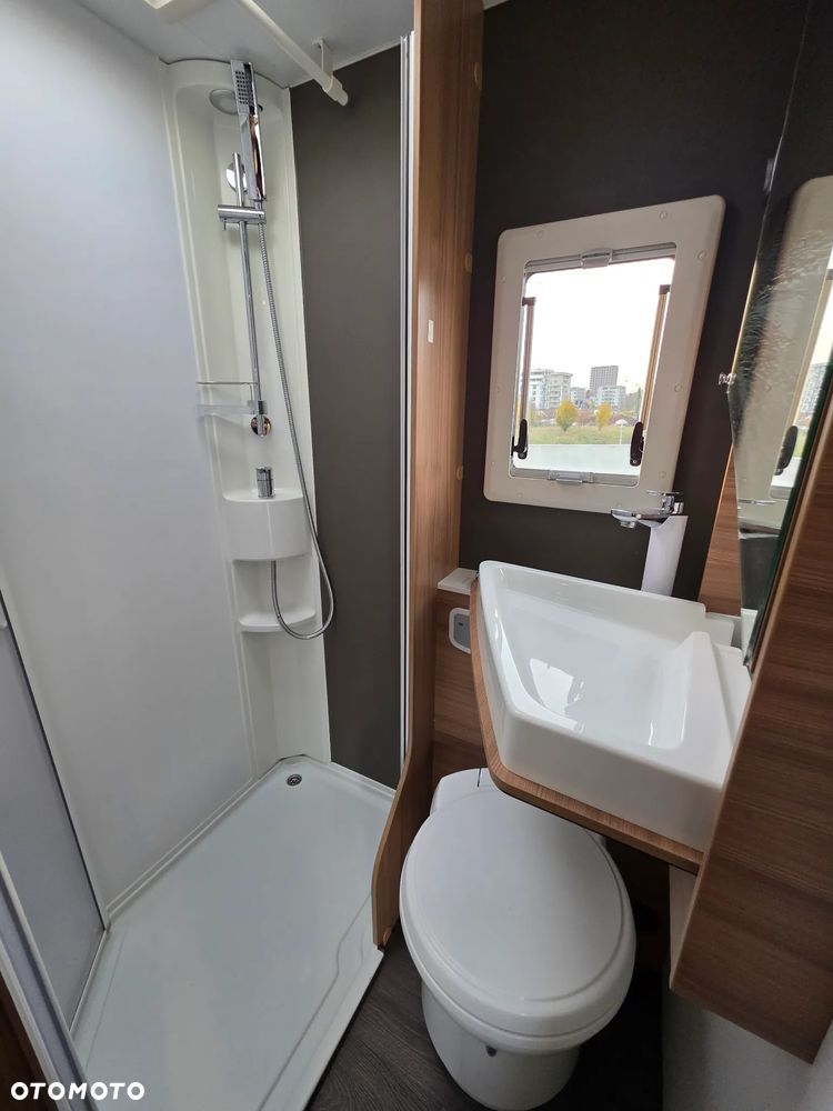 Adria Coral XL Axess 600 DP - 28