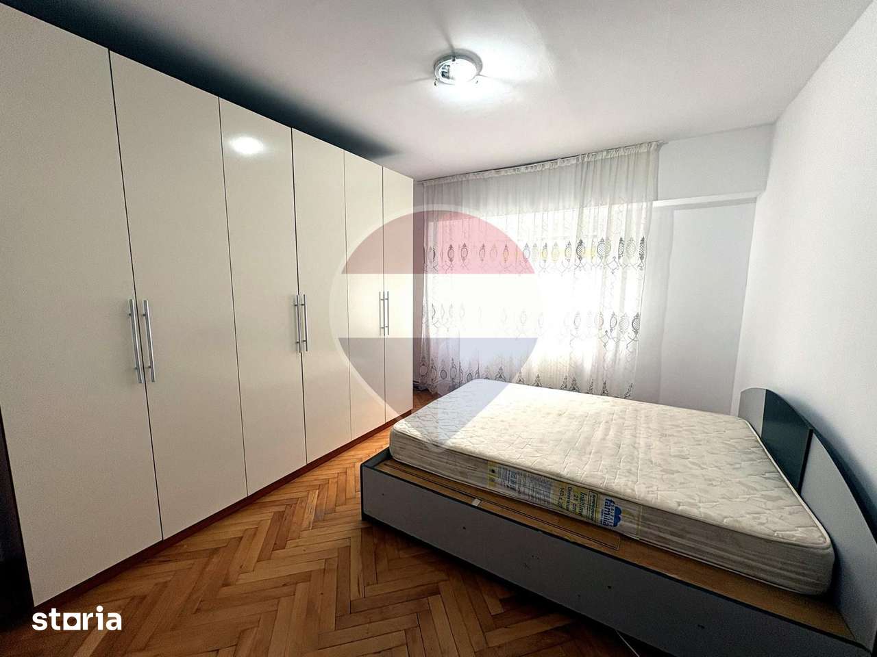 Apartament spatios 3 camere Etaj 1 BRÂNDUȘELOR-BRASOV — fotografia 3