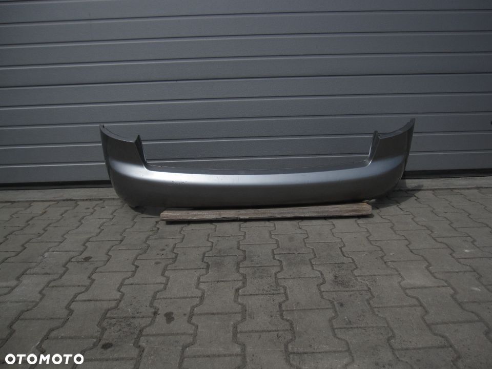 Audi A6 C5 sedan zderzak tylni tył 4B5807511P