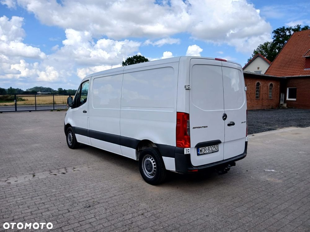 Mercedes-Benz Sprinter - 7