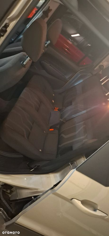Ford Tourneo Connect - 9