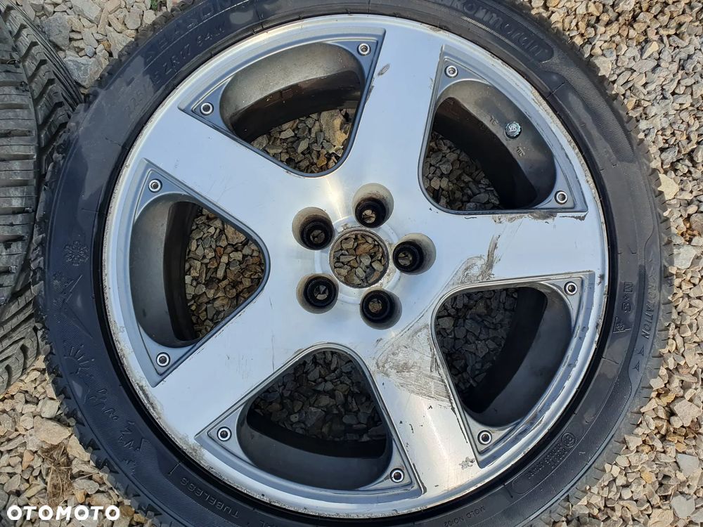VOLKSWAGEN R17 UNIKATOWE ORYGINALNE FELGI ALUMINIOWE 17" 7J ET38 5X100 ALUFELGI 1J0601025S + OPONY CAŁOROCZNE CAŁOSEZONOWE PRAWIE JAK NOWE 4x KORMORAN ALL SEASON 225/45/R17 pow. 7mm 2022r KOMPLET KÓŁ 4 SZTUKI SANTA MONICA GOLF IV GTI - 4