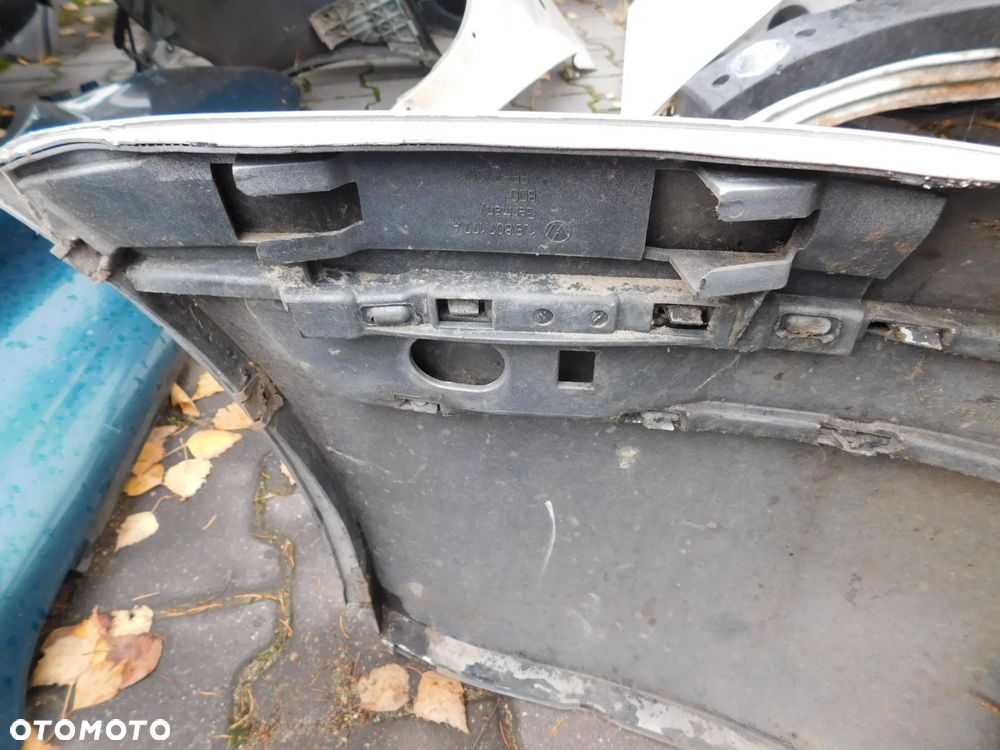 zderzak przód przedni  VW BORA JETTA III - 8