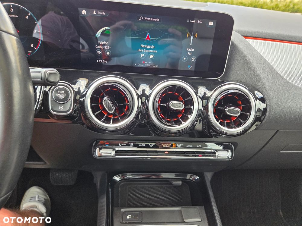 Mercedes-Benz Klasa B 220 d AMG Line 8G-DCT - 16