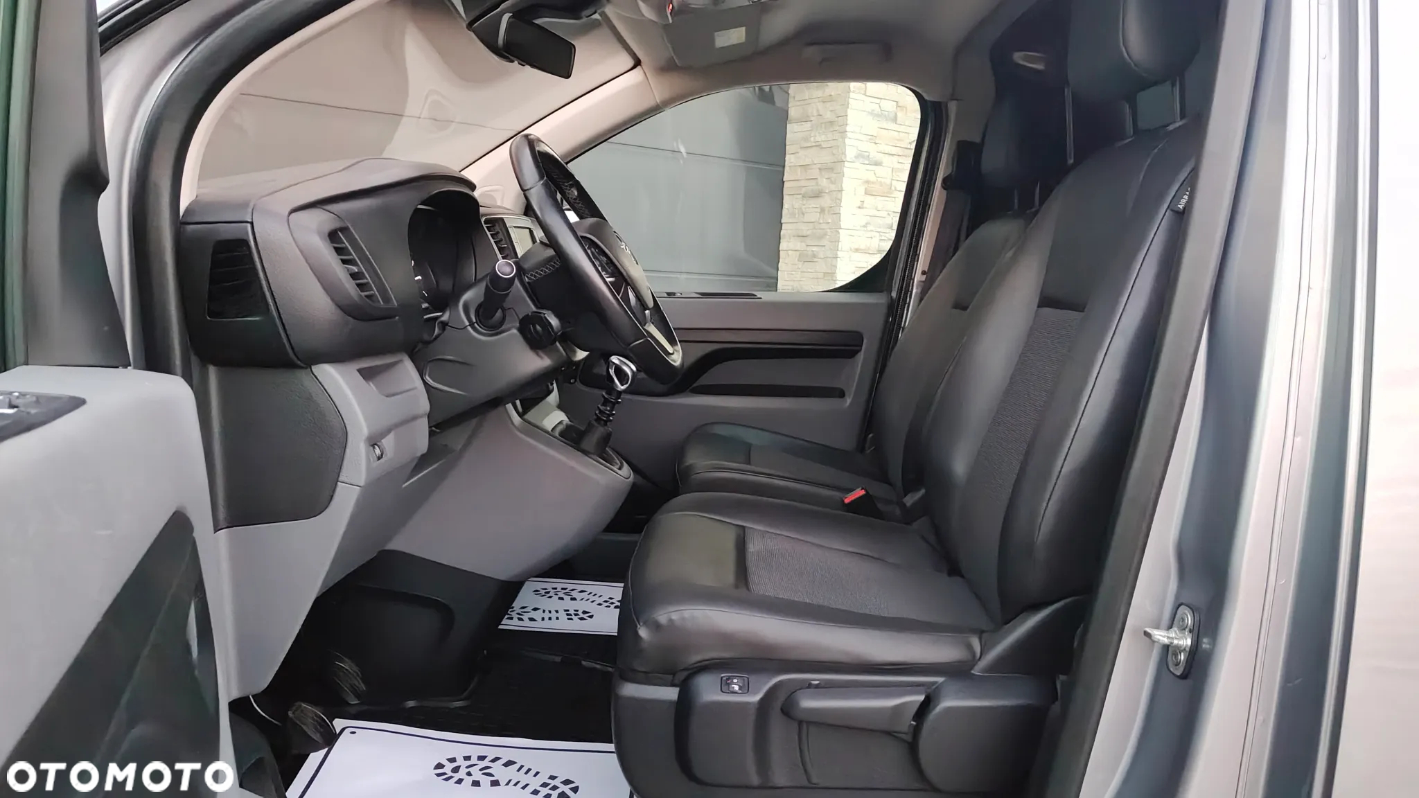 Opel VIVARO - 14