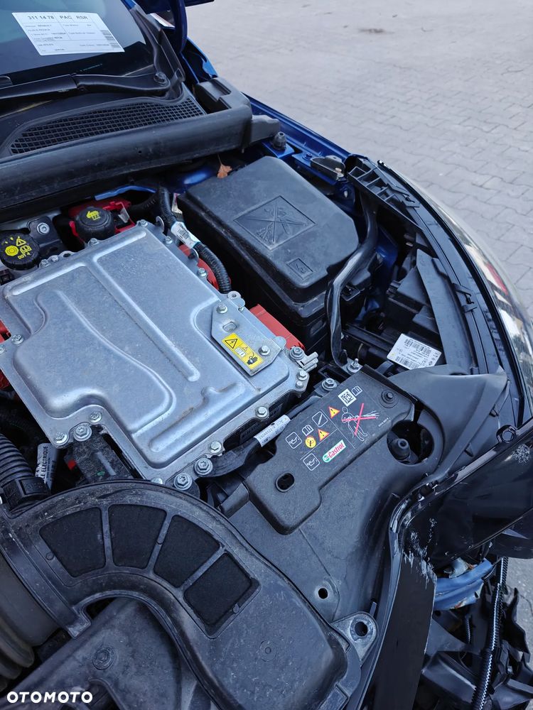 Renault Clio 1.6 E-TECH Initiale Paris - 10