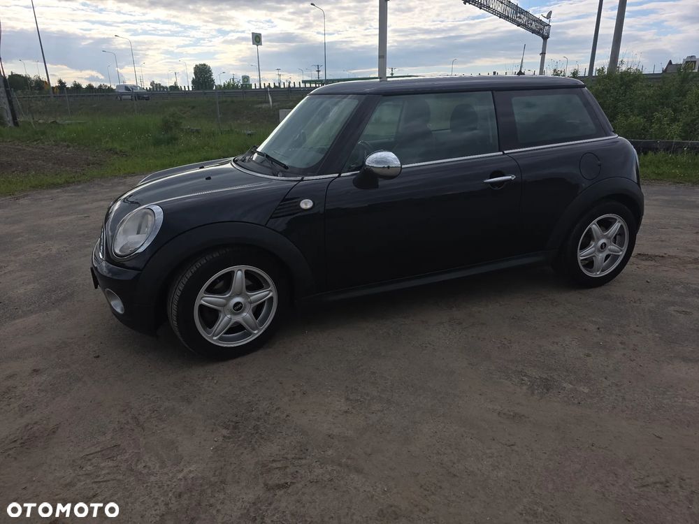MINI Cooper Standard - 1