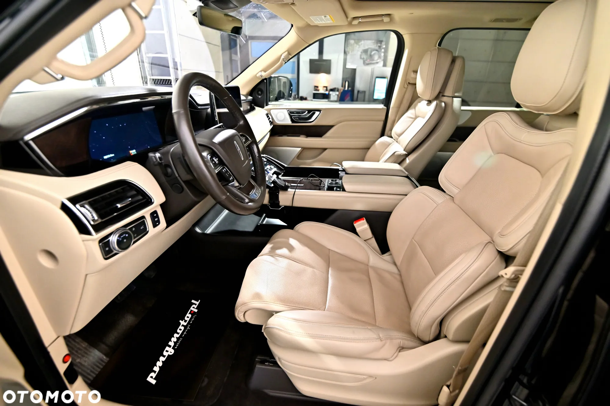 Lincoln Navigator - 18