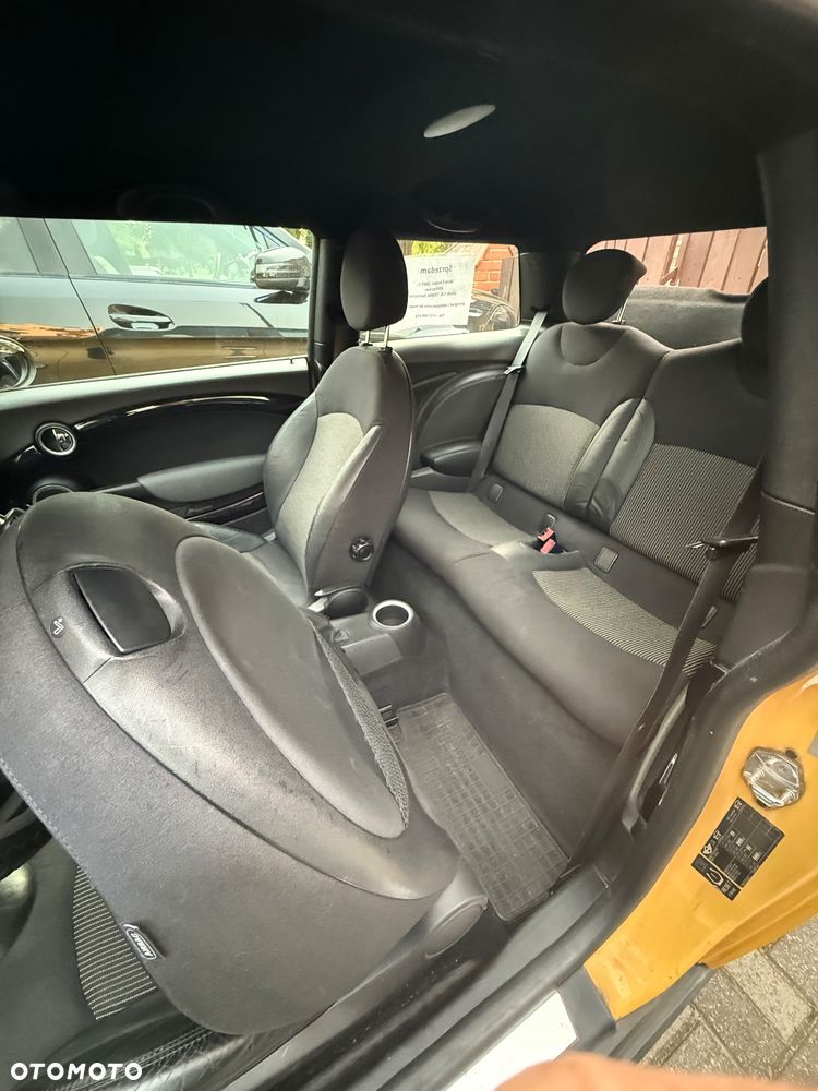 MINI Cooper Standard - 11