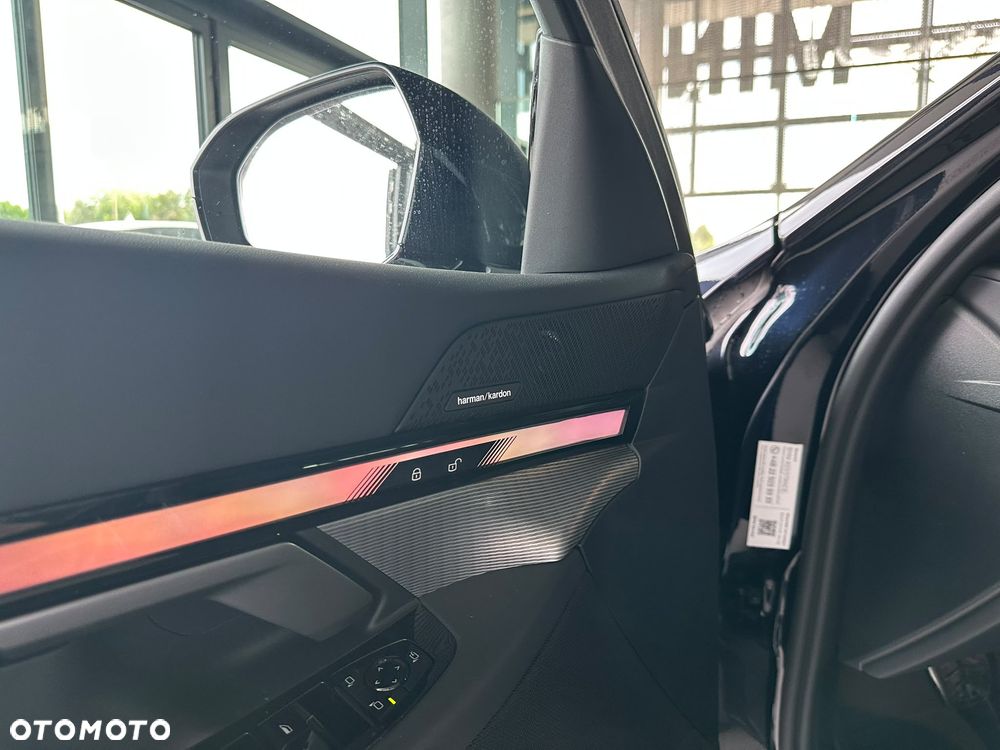 BMW Seria 5 540d xDrive mHEV - 16