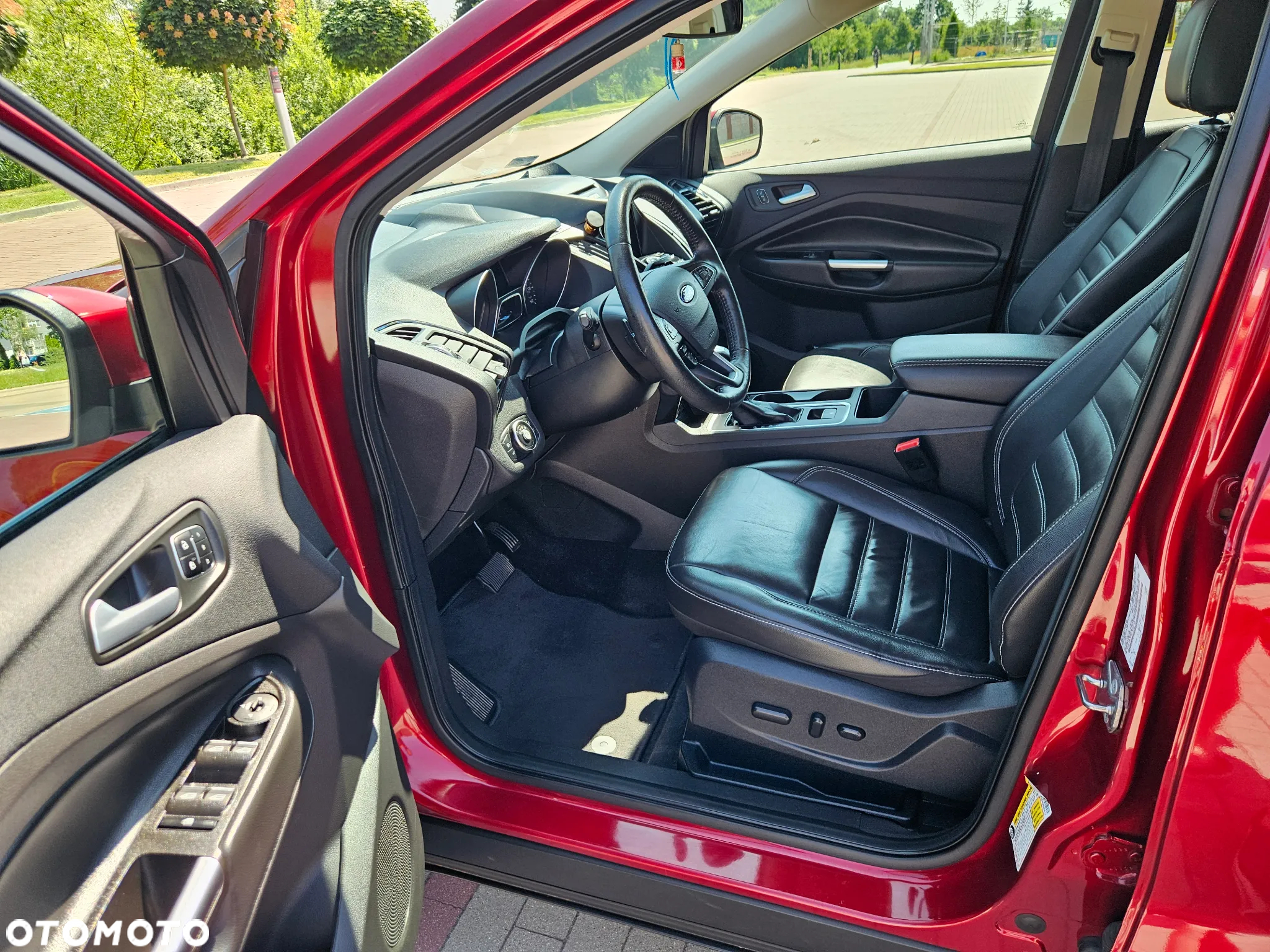 Ford Escape 2.0 EcoBoost AWD Titanium - 13