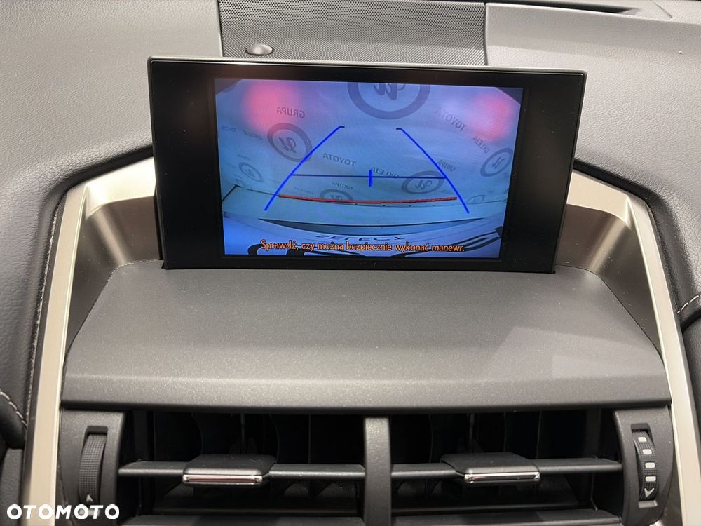 Lexus NX 300h Elegance 2WD - 16