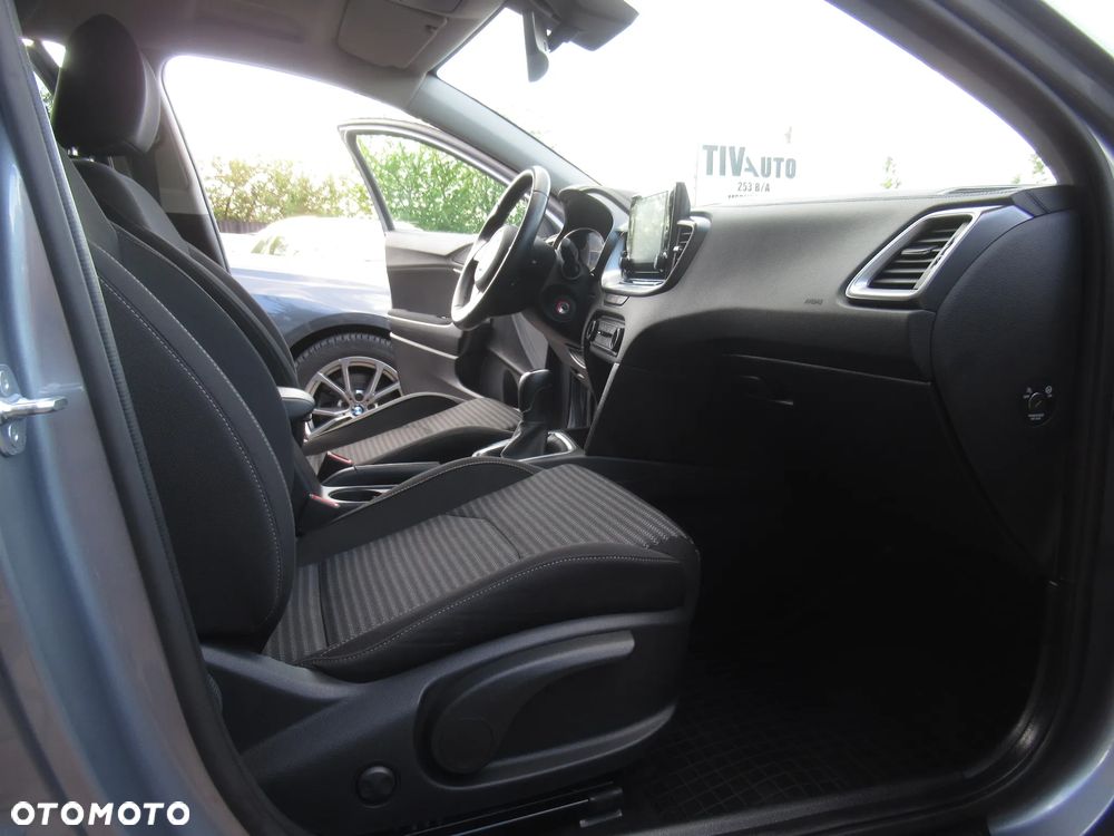 Kia Ceed 1.5 T-GDI M - 9