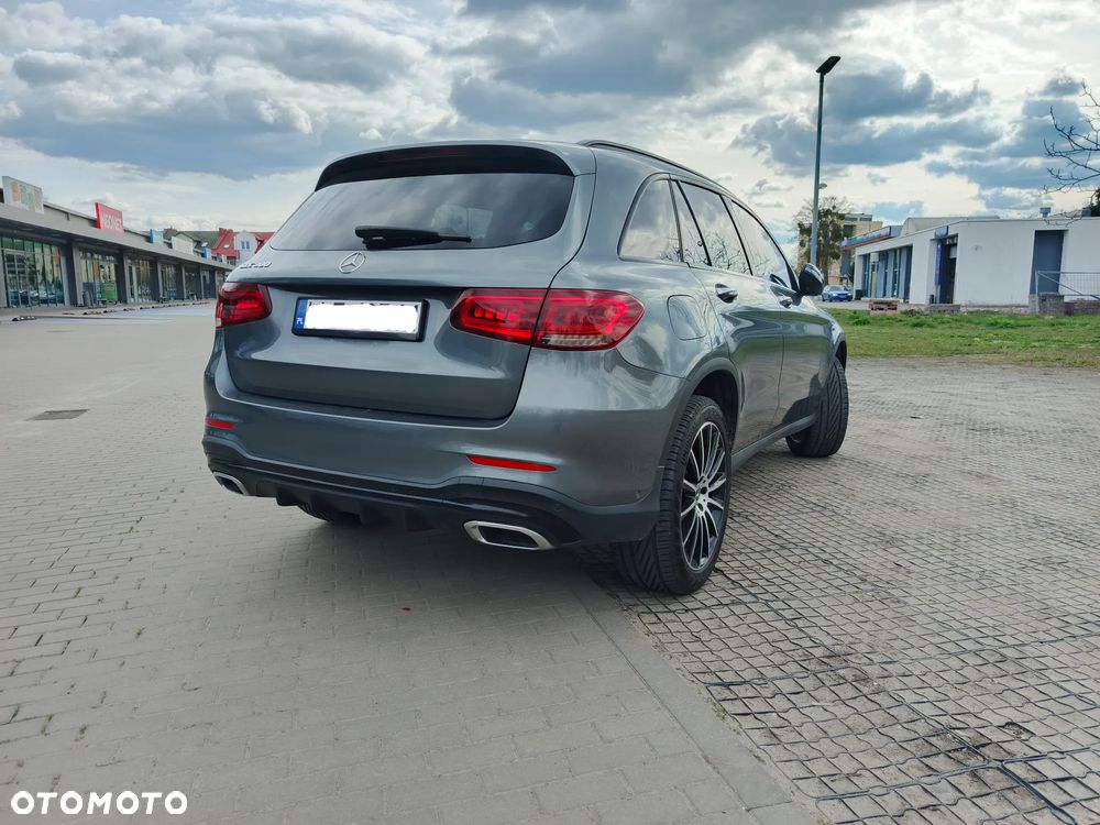 Mercedes-Benz GLC - 4