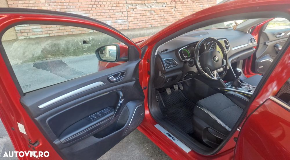Renault Megane BLUE dCi 115 BOSE EDITION - 4