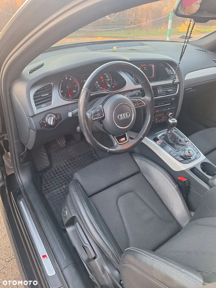 Audi A4 Limousine 1.8 TFSI S line Sportpaket - 17