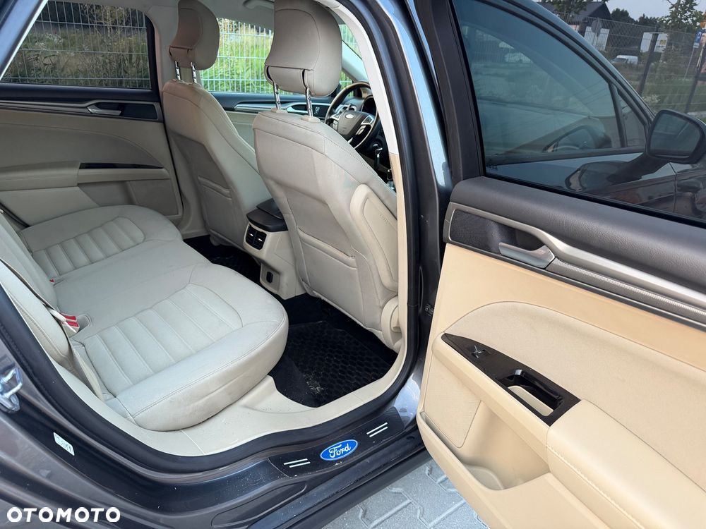 Ford Mondeo - 24