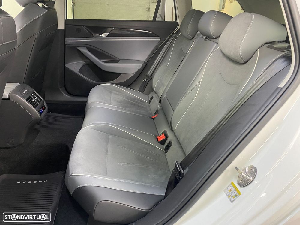 VW Passat Variant 2.0 TDi Business DSG - 25