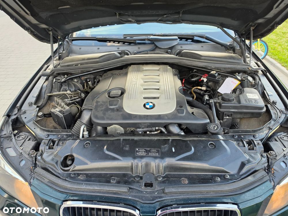BMW Seria 5 525d - 12