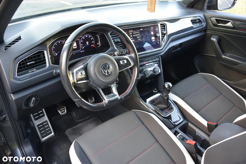 Volkswagen T-Roc 1.5 TSI ACT Premium - 24