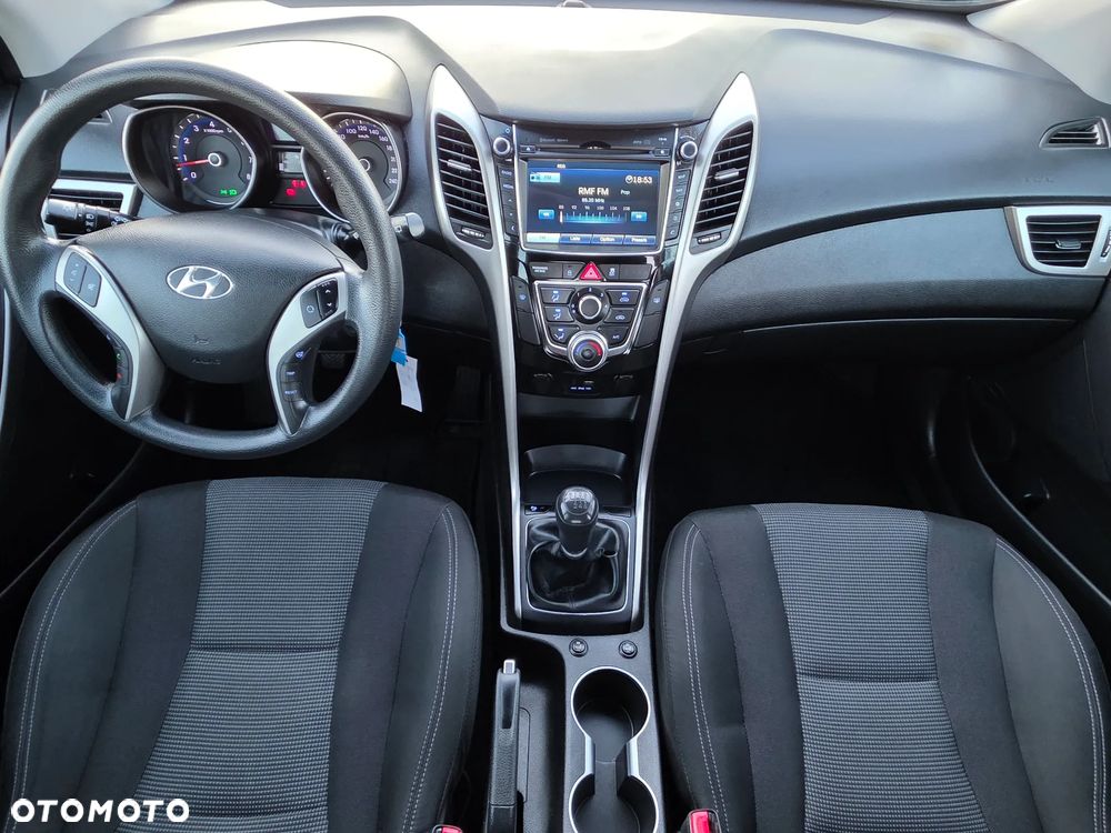 Hyundai i30 blue 1.4 Classic Navigation - 25