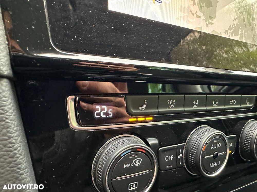 Volkswagen Golf - 25