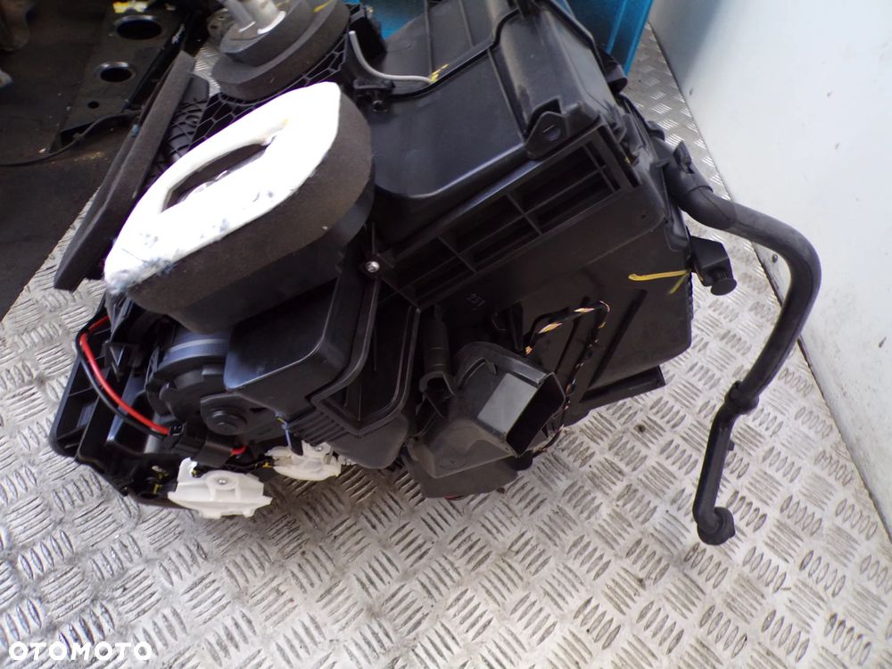 NAGRZEWNICA DACIA DUSTER II 1.5 BLUE DCI 272707351R - 3