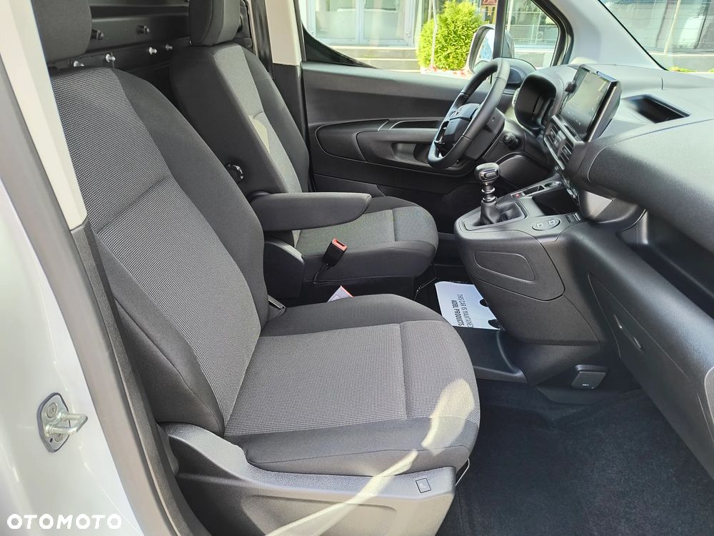 Opel COMBO - 13