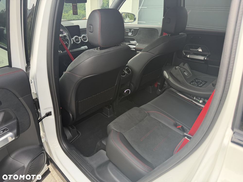 Mercedes-Benz GLB AMG 35 mHEV 4-Matic 8G-DCT - 28