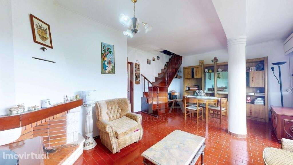 ✨ T2 com Entrada Independente e Espaço Exterior em Porto Salvo - Grande imagem: 4/31