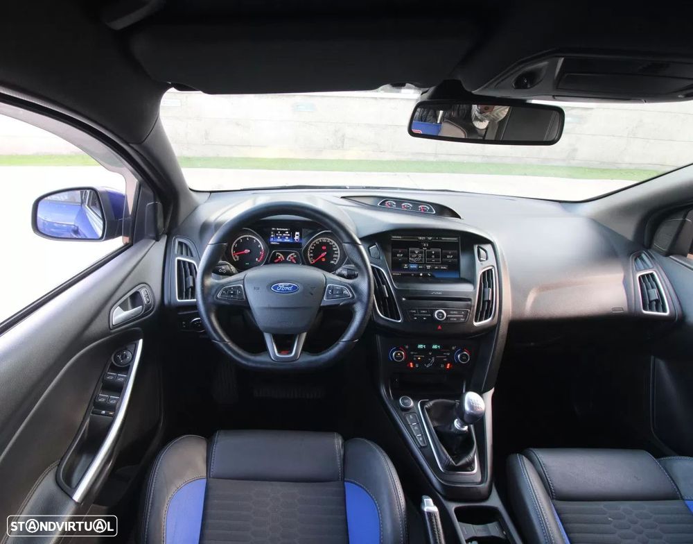 Ford Focus 2.0 EcoBoost ST - 20